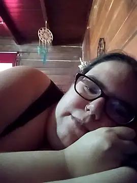 Snapshot of gatitabuena-90 chatting on 02.21.26 gatitabuena-90 online show from 02.21.26