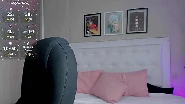 emma  smith1 online show from 03.12.26