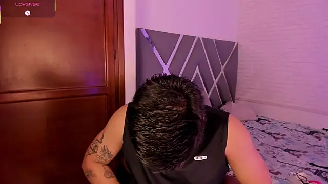 Niicky1  online show from 02.25.26