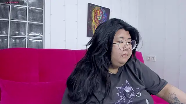 Nadine asian online show from 10.19.25