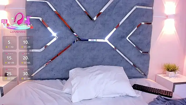 LucciaPorter online show from 11.07.25