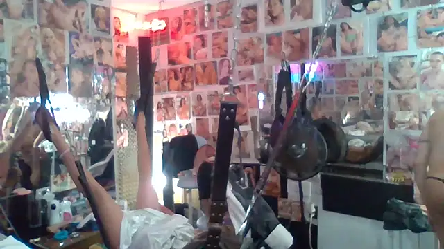 luvs2cumm69 online show from 05.12.26