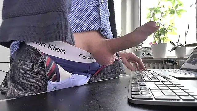 sperma tributes online show from 03.18.25