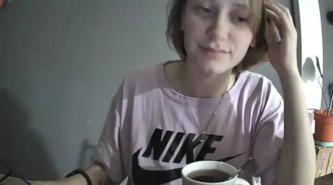 Snapshot of stupid_babybird chatting on 03.09.25 stupid babybird online show from 03.09.25