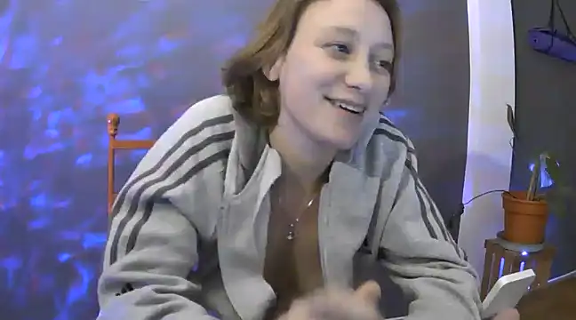 Snapshot of stupid_babybird chatting on 03.10.25 stupid babybird online show from 03.10.25