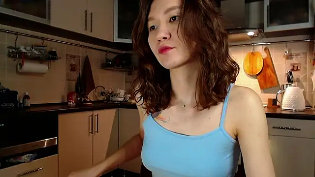 Kelly Yon online show from 01.07.25