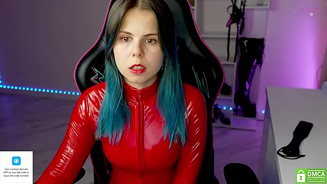 Latex Kitty online show from 12.22.25