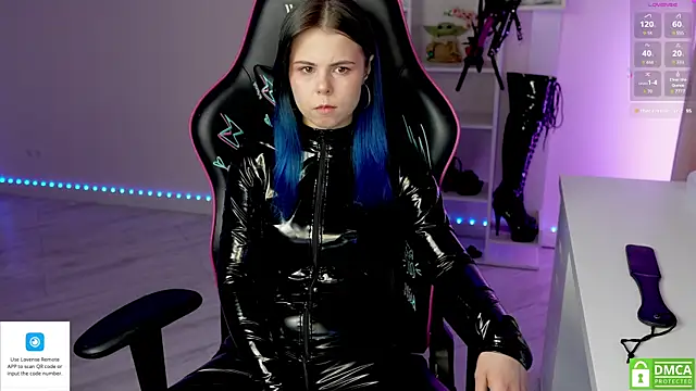 Latex Kitty online show from 01.10.26