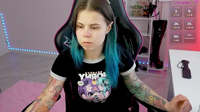 Latex Kitty online show from 02.03.26