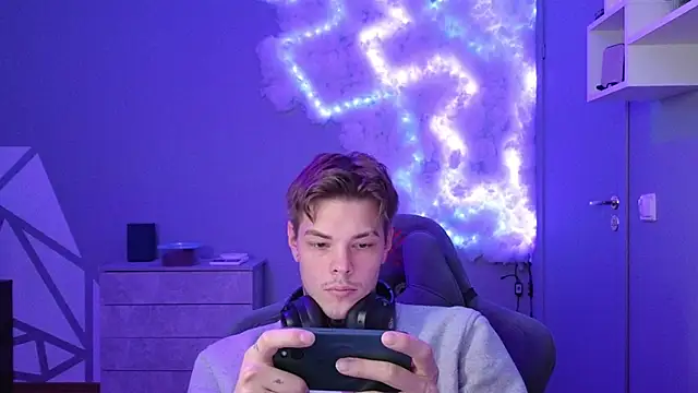 DENIS HERE online show from 12.08.24