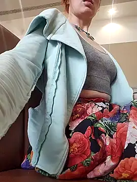 Exhibitionsplit online show from 02.06.25