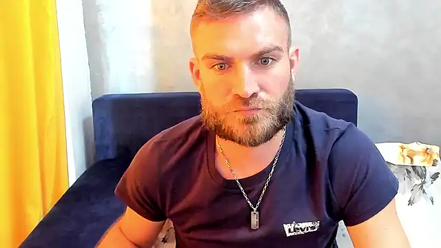Snapshot of 10in_deluxe chatting on 03.07.25 10in deluxe online show from 03.07.25