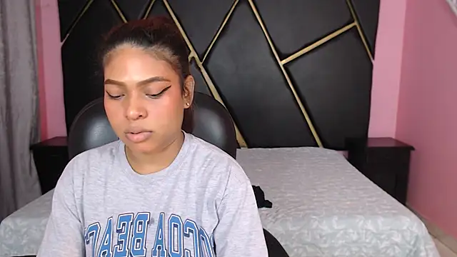 Naomi Tylers online show from 01.31.25