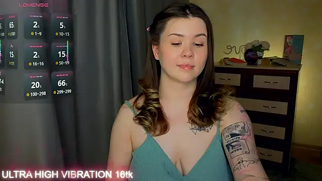 Snapshot of cutie_mili chatting on 08.03.26 cutie mili online show from 08.03.26