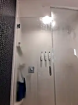 chainjulious online show from 12.16.25