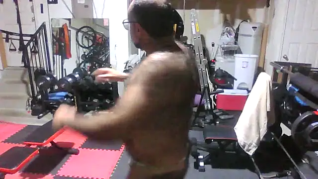 Snapshot of chainjulious chatting on 02.25.26 chainjulious online show from 02.25.26