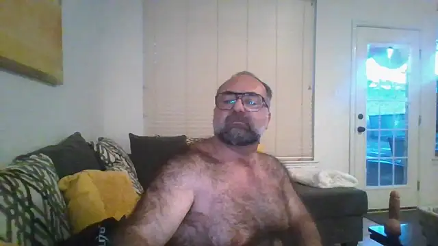 Snapshot of chainjulious chatting on 03.18.26 chainjulious online show from 03.18.26