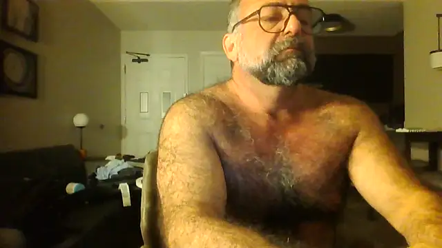 Snapshot of chainjulious chatting on 06.27.26 chainjulious online show from 06.27.26
