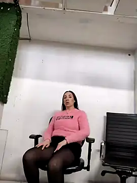 Snapshot of Mia_Novikov chatting on 02.10.25 Mia Novikov online show from 02.10.25