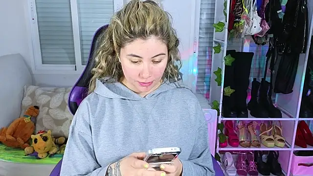 Tawny cox online show from 03.14.25