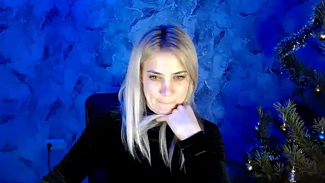 Snapshot of nika_gold1 chatting on 01.14.25 nika gold1 online show from 01.14.25