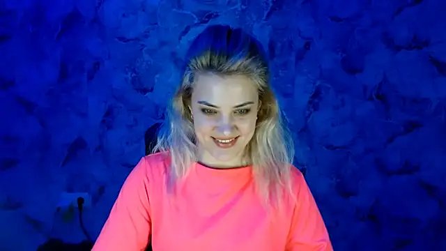 Snapshot of nika_gold1 chatting on 02.10.25 nika gold1 online show from 02.10.25