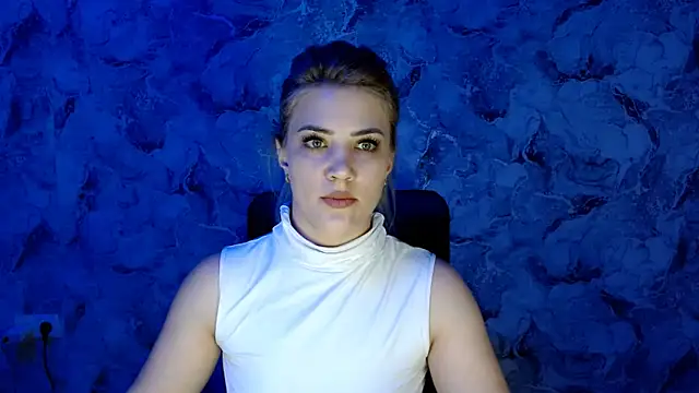 Snapshot of nika_gold1 chatting on 03.12.25 nika gold1 online show from 03.12.25