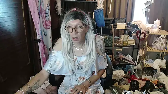 Ombeline1 online show from 09.12.25