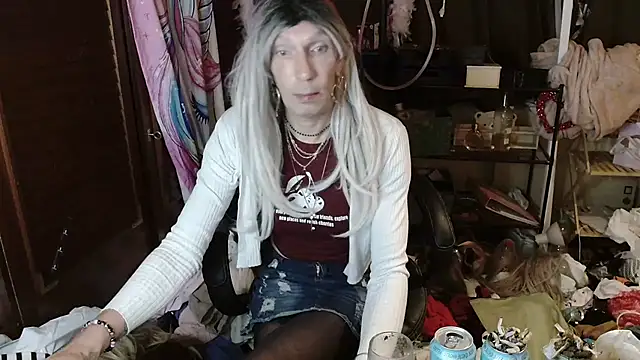 Ombeline1 online show from 10.22.25