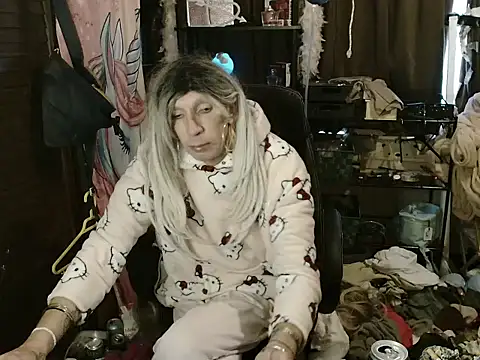 Ombeline1 online show from 11.25.25