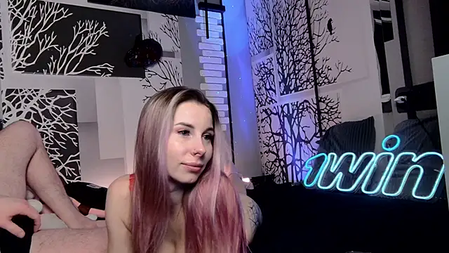 Snapshot of niki7377 chatting on 02.22.25 niki7377 online show from 02.22.25