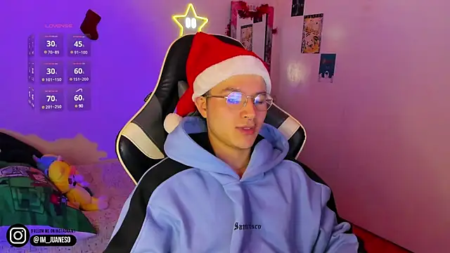 Snapshot of AustinSummerr chatting on 12.20.24 AustinSummerr online show from 12.20.24
