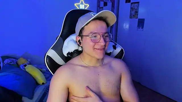 Snapshot of AustinSummerr chatting on 01.27.25 AustinSummerr online show from 01.27.25