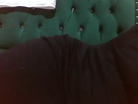 Snapshot of Sexy_Riri chatting on 04.23.26 Sexy Riri online show from 04.23.26