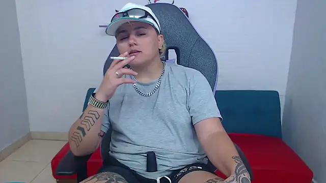 Snapshot of isabeautyx19 chatting on 01.30.25 isabeautyx19 online show from 01.30.25