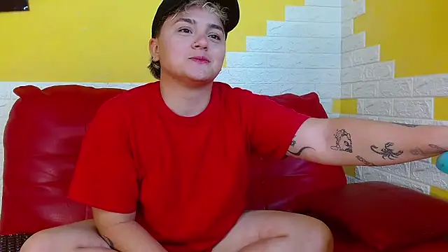 Snapshot of isabeautyx19 chatting on 03.11.25 isabeautyx19 online show from 03.11.25