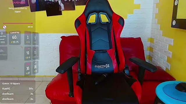 Snapshot of isabeautyx19 chatting on 03.11.25 isabeautyx19 online show from 03.11.25