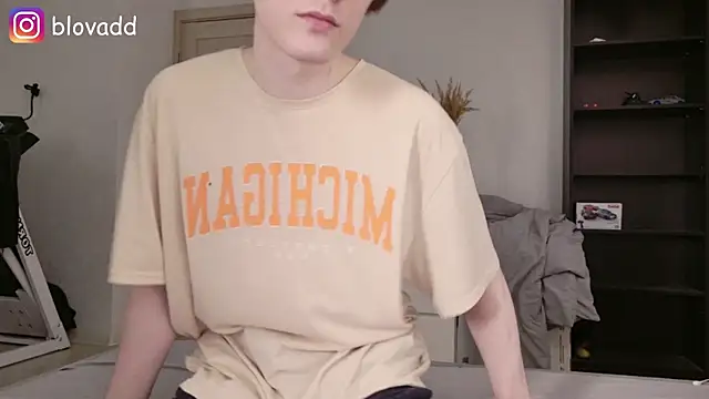 callmenineoneseven online show from 06.03.26