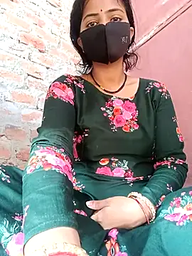 Snapshot of Mamta_Chaterjee chatting on 11.28.25 Mamta Chaterjee online show from 11.28.25