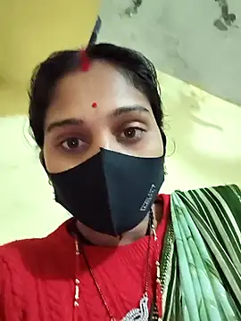 Snapshot of Hi_Radhika chatting on 02.04.25 Hi Radhika online show from 02.04.25