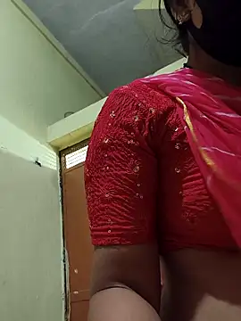 Snapshot of Hi_Radhika chatting on 02.10.25 Hi Radhika online show from 02.10.25