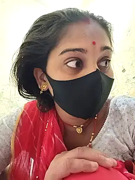 Snapshot of Hi_Radhika chatting on 02.15.25 Hi Radhika online show from 02.15.25