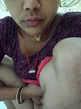 Snapshot of Hi_Radhika chatting on 02.17.25 Hi Radhika online show from 02.17.25