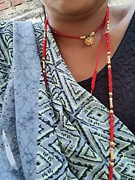 Snapshot of Hi_Radhika chatting on 03.02.25 Hi Radhika online show from 03.02.25