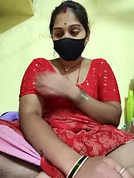 Snapshot of Hi_Radhika chatting on 03.04.25 Hi Radhika online show from 03.04.25