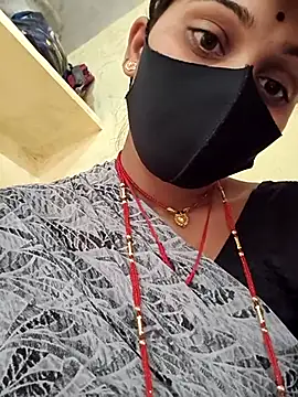 Snapshot of Hi_Radhika chatting on 03.07.25 Hi Radhika online show from 03.07.25