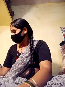 Snapshot of Hi_Radhika chatting on 03.07.25 Hi Radhika online show from 03.07.25