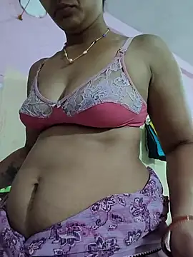 Snapshot of Hi_Radhika chatting on 03.12.25 Hi Radhika online show from 03.12.25