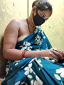 Snapshot of Hi_Radhika chatting on 09.08.25 Hi Radhika online show from 09.08.25