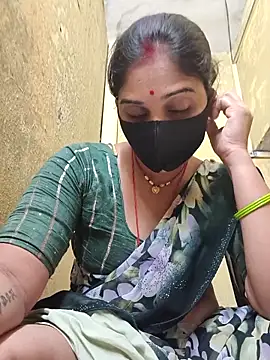 Snapshot of Hi_Radhika chatting on 09.13.25 Hi Radhika online show from 09.13.25